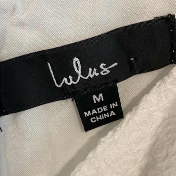 Lulu’s Women’s Mini Dress Medium White Little Bit In Love Surplice Puff Sleeve - Picture 11 of 17